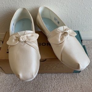 Toms Classic - Ivory Grosgrain with Bows